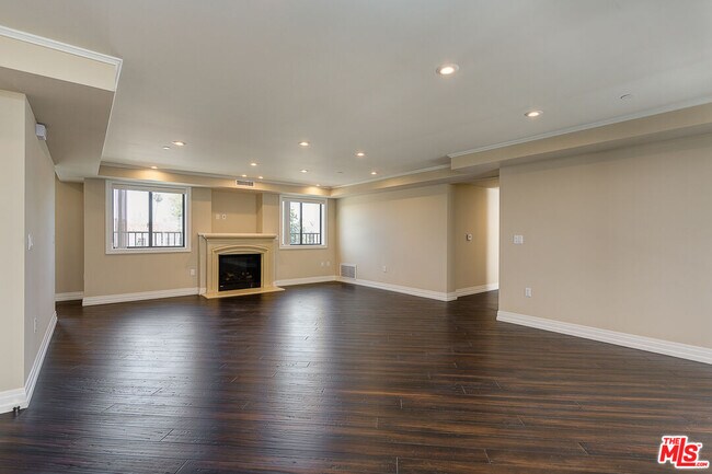 Building Photo - 1211 9th St