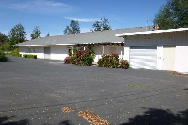 Building Photo - 28560 Lilac Rd