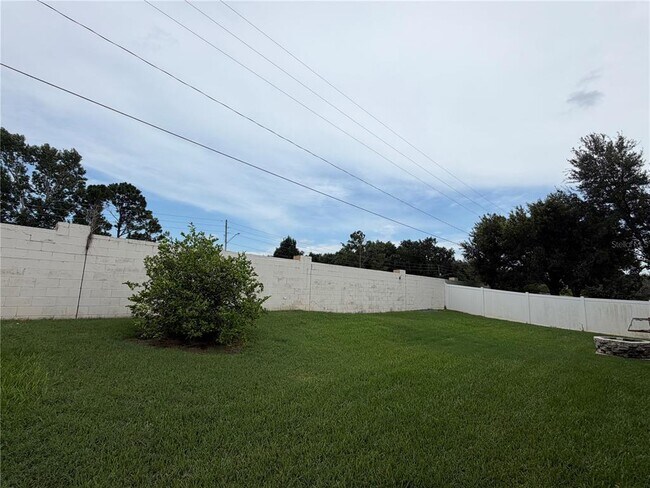 Building Photo - 3727 Dunwich Ave