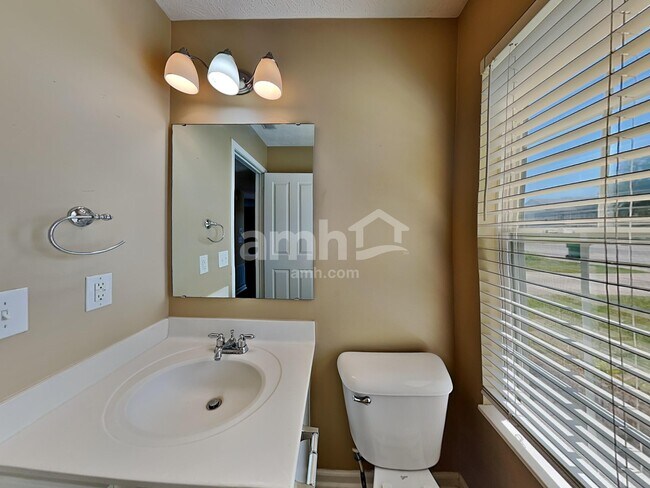 Building Photo - 12700 Hearthstone Dr