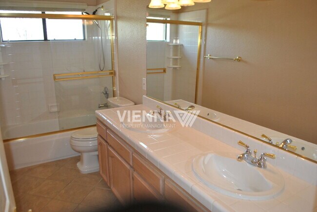 Building Photo - 5325 Thunder Ridge Cir