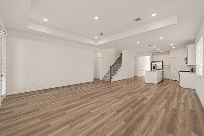 Building Photo - 21926 Sam Raburn Dr