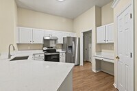 Building Photo - 115 Revolution Dr