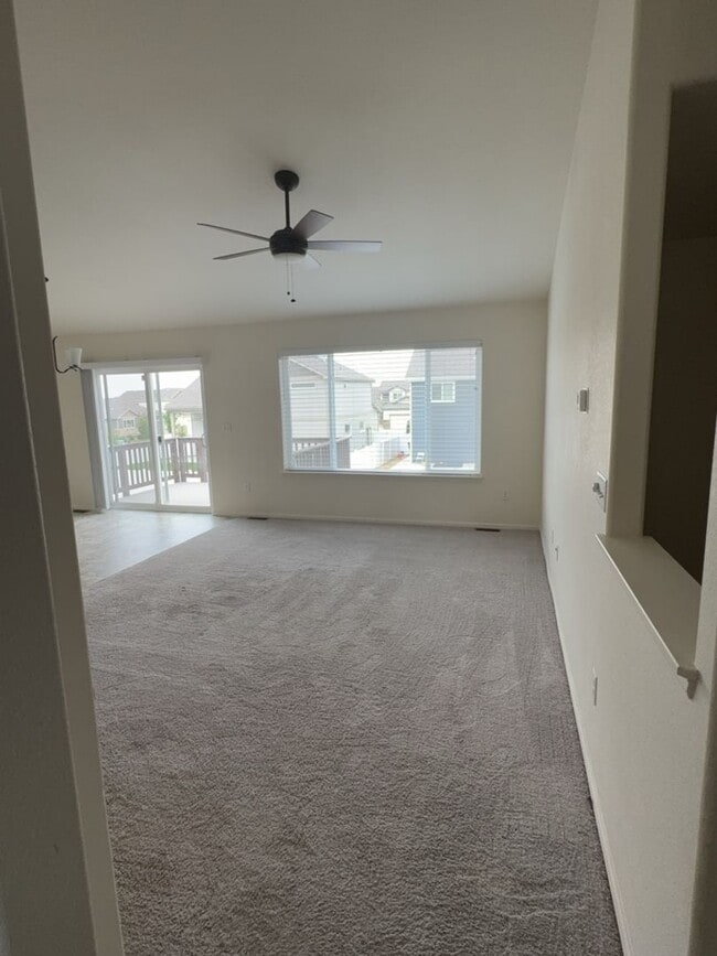 Building Photo - 3 Bed. 2 Bath, 2 Car Garage in Promontory
