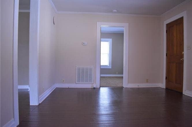 Building Photo - 407 Old Seneca Rd