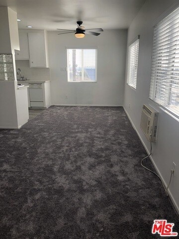 Primary Photo - 744 Pier Ave