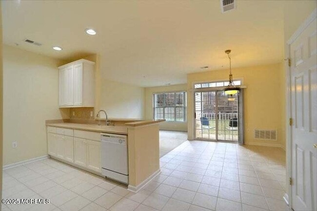 Building Photo - 317 Sophee Ln