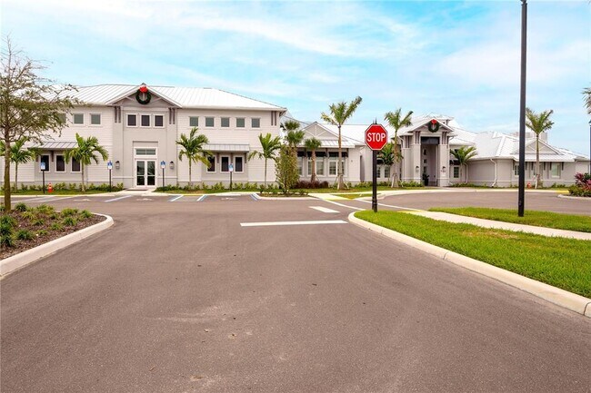 Building Photo - 15168 Sunny Day Dr
