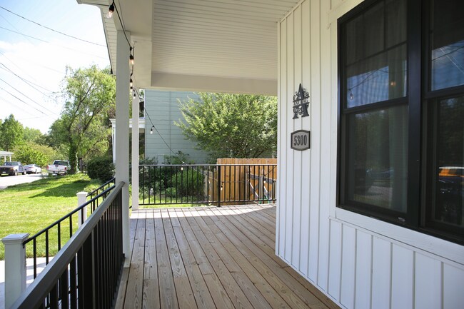 Building Photo - Gorgeous, Home in Rocketts Landing: Available NOW!