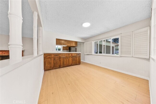 Building Photo - 612 N Maryport Ave