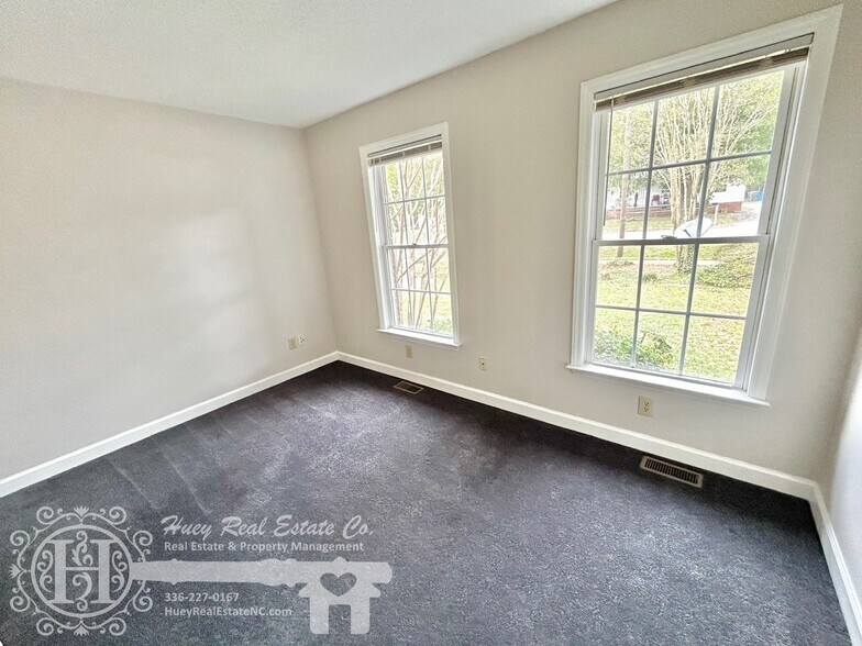 Building Photo - 211 E Gilbreath St