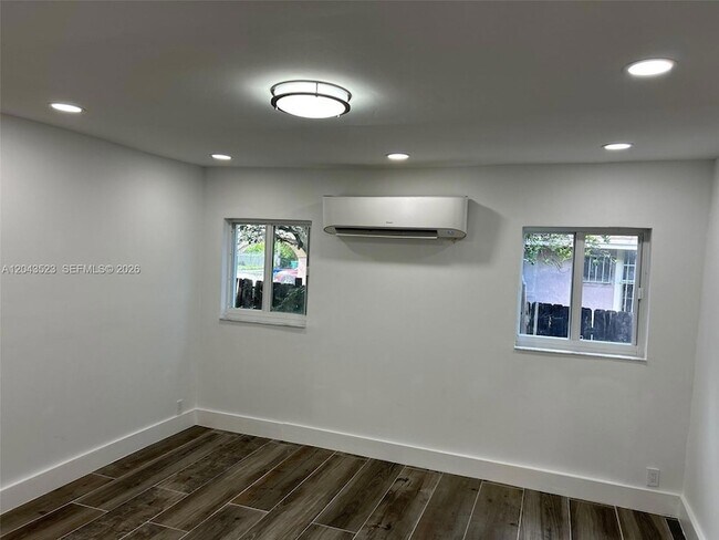 Building Photo - 261 NW 49th St