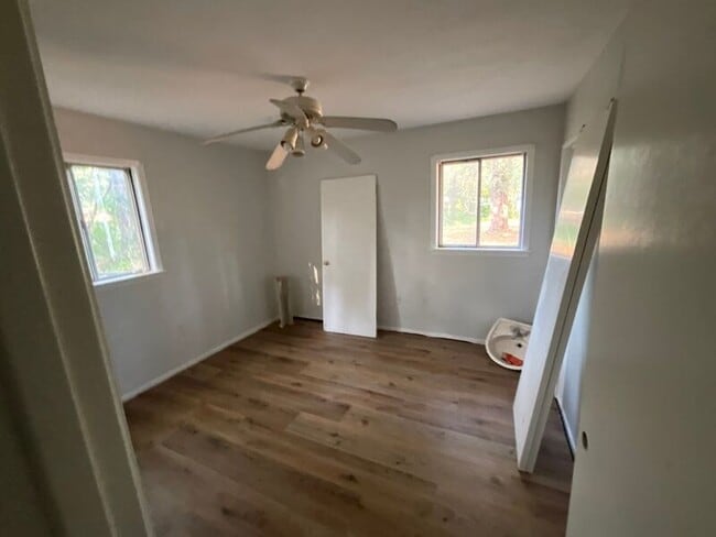 Building Photo - 131 Estates Ct