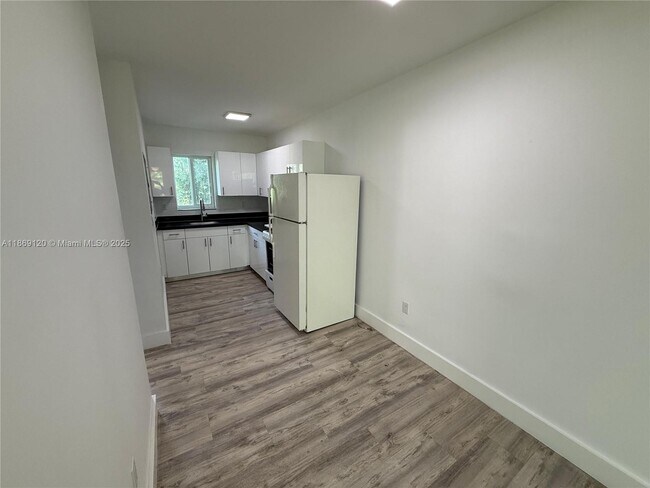 Building Photo - 935 Jefferson Ave