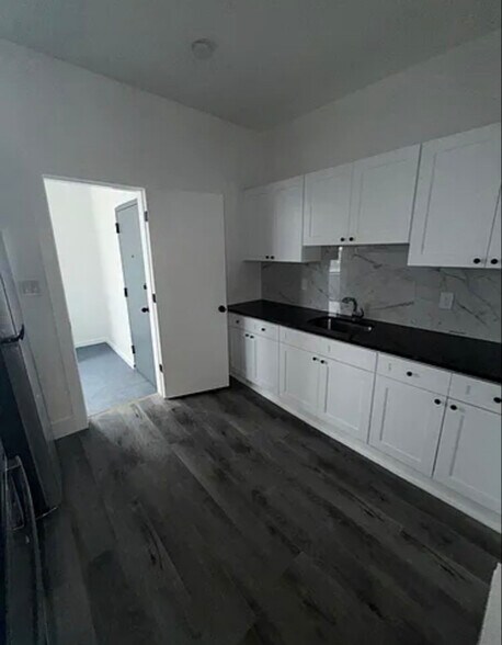 Building Photo - 25 Riverview Pl