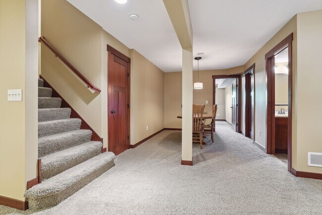 Building Photo - 14272 Grantaire Ln N