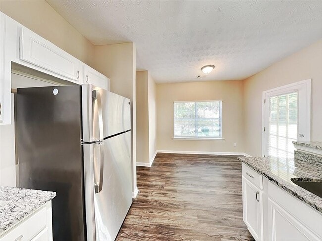 Building Photo - 217 Autumn Ridge Dr