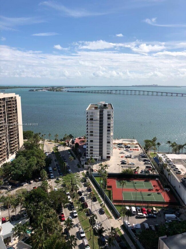 Building Photo - 1451 Brickell Ave