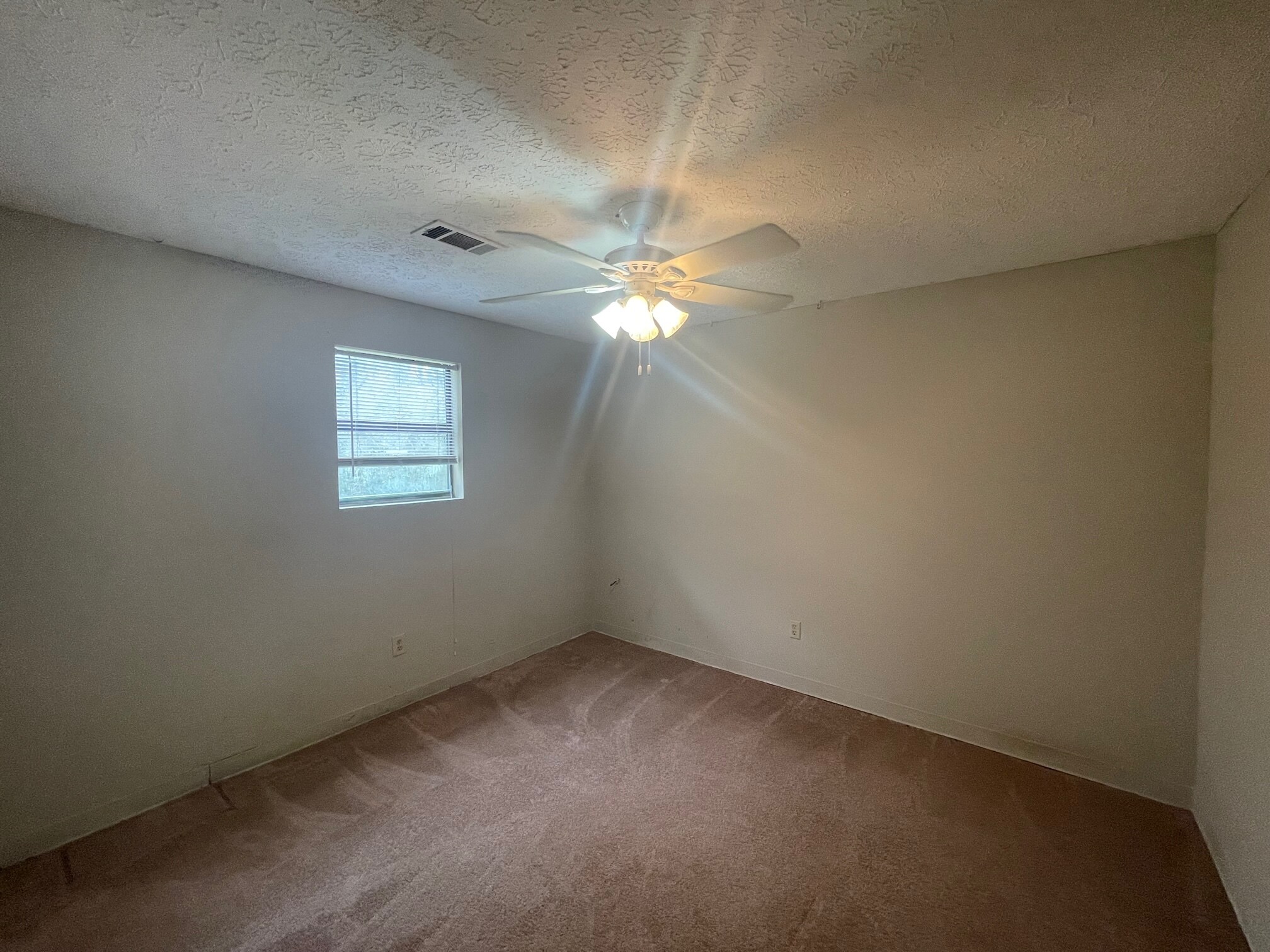 Building Photo - 68 Cedar Hill Cir