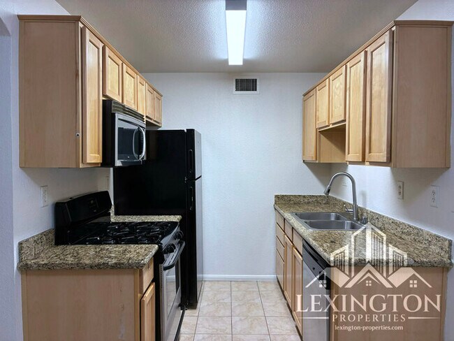 Building Photo - Stunning, 2BD/1BA, Condo in the Villaggio Community off Madison Ave. and Auburn Blvd.!