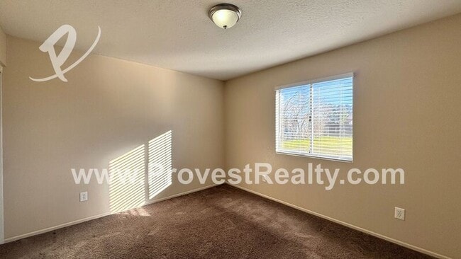 Building Photo - 21119 Little Beaver Rd