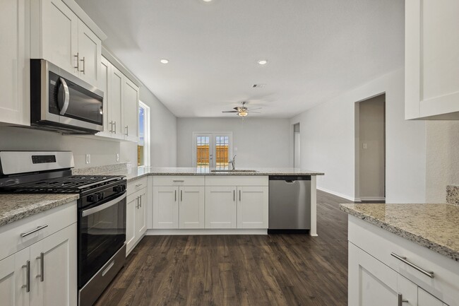 Building Photo - 15631 Plum Brk Dr
