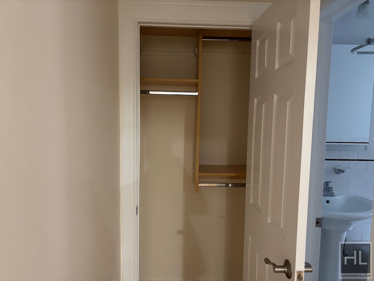 Building Photo - WEST 13 STREET