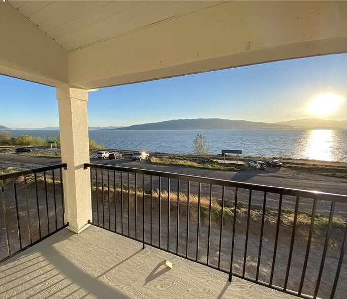 Building Photo - 368 W Serenity Ct