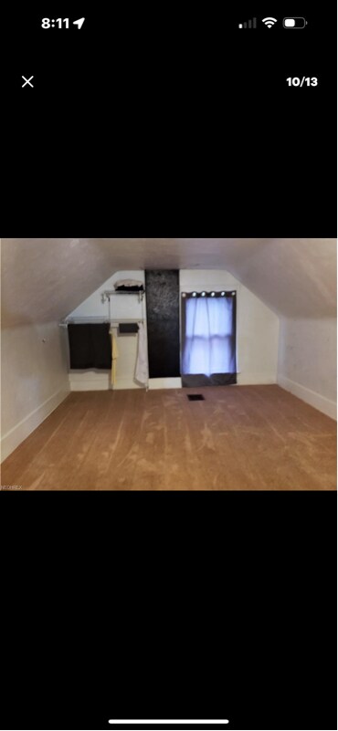 Building Photo - 685 Garry Rd