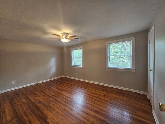 Building Photo - NEW LISTING!!!! Dont Miss Out