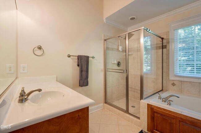 Building Photo - 117 Buckhurst Dr