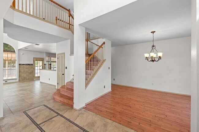 Building Photo - 1601 Chasewood Dr