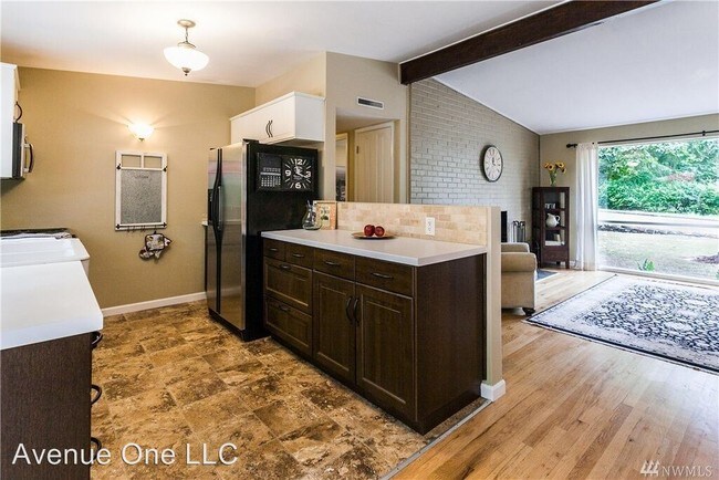 Building Photo - 4 br, 2 bath House - 14403 SE 40th Street