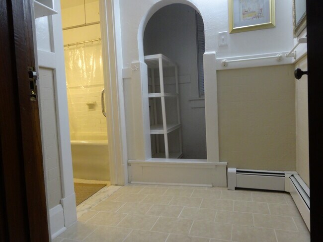 Building Photo - 179 Niagara Falls Blvd