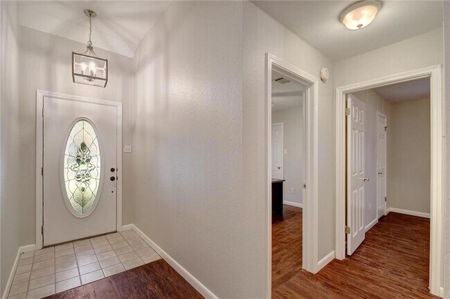 Building Photo - 7509 Spivey Dr