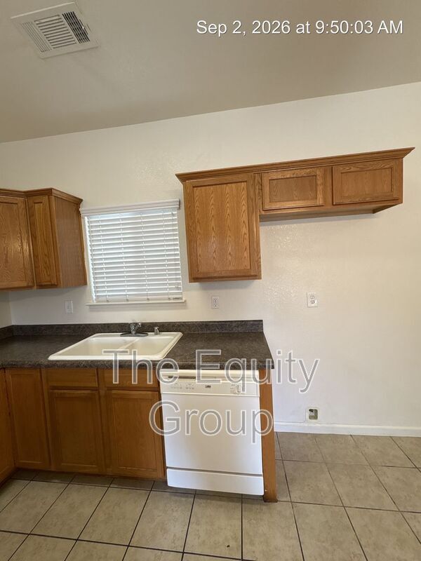 Building Photo - 1311 S Crowe St