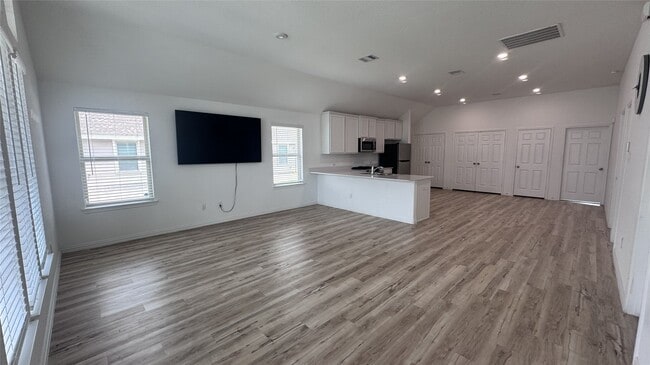 Building Photo - 15746 Harding Bend Dr