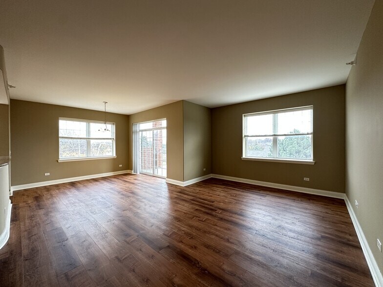 Building Photo - 2 Itasca Place