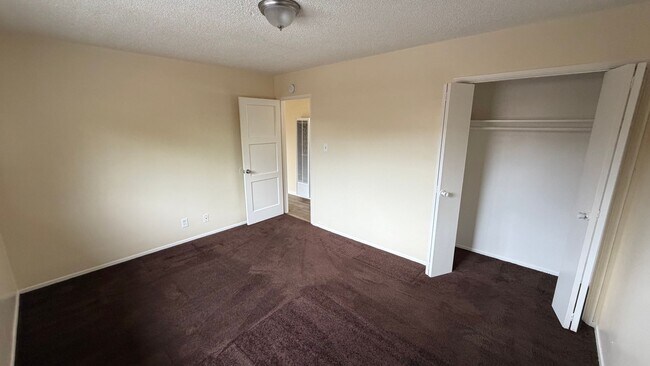 Building Photo - 159th