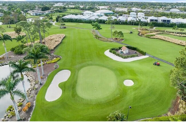 Building Photo - 215 Palm Dr