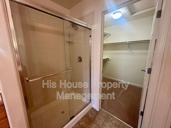 Building Photo - 6345 Chardonnay St