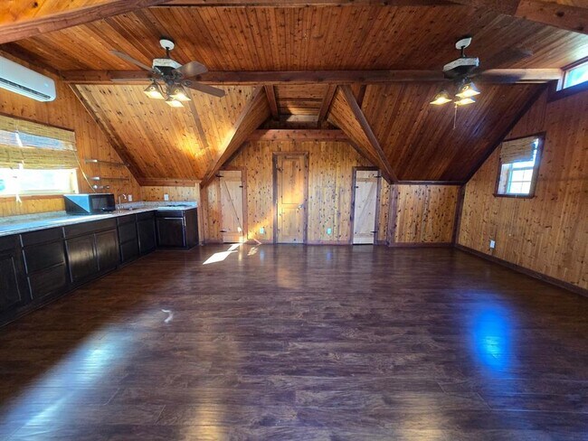 Building Photo - 24369 Bingham Creek Rd