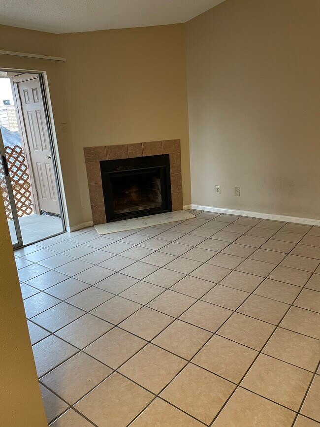 Building Photo - 10101 S Gessner Rd