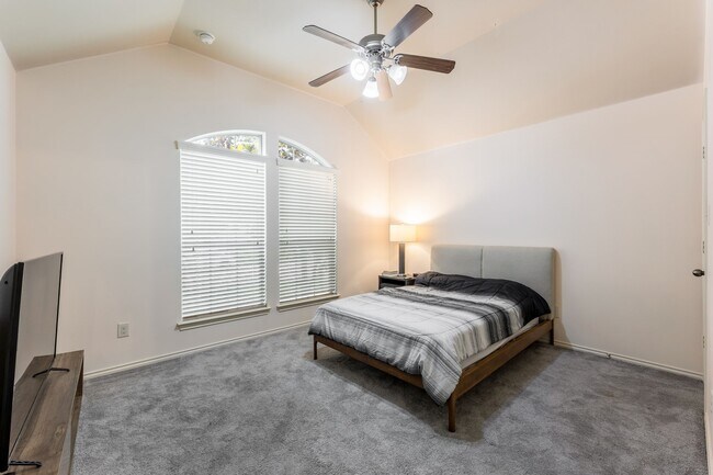 Building Photo - 10923 Starling Creek Dr