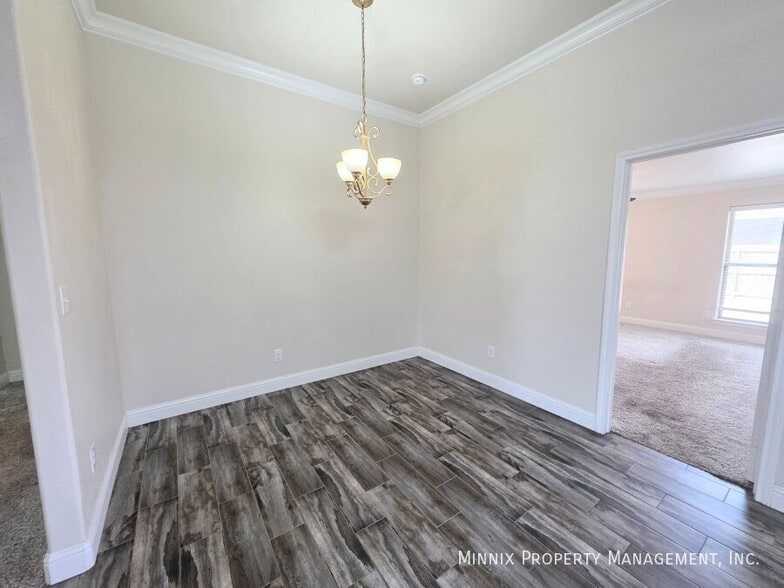 Building Photo - 9411 Sagebrush Ave