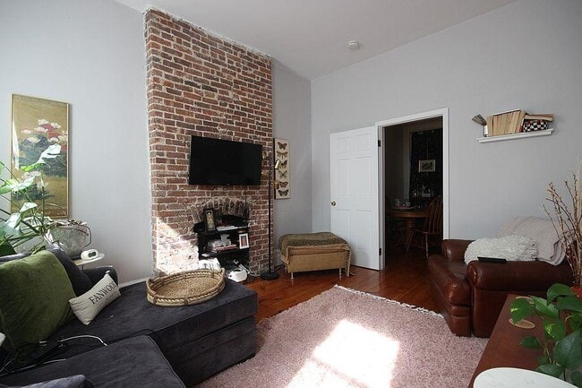 Building Photo - 1222 Park Ave