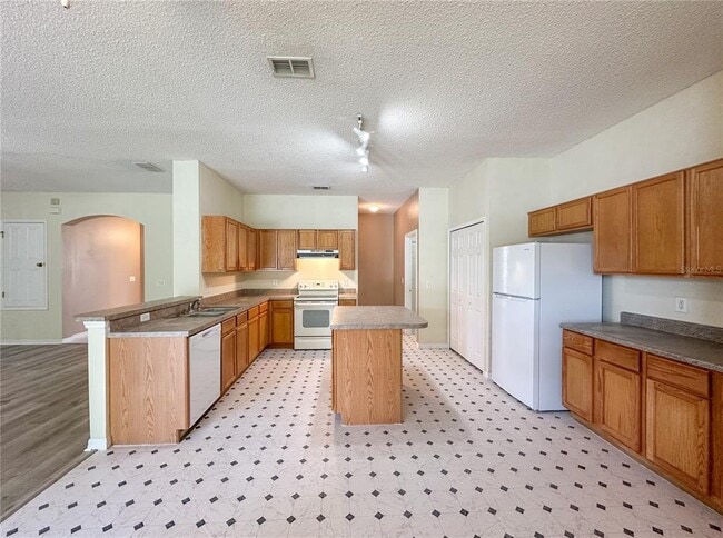 Building Photo - 2776 Cabernet Cir