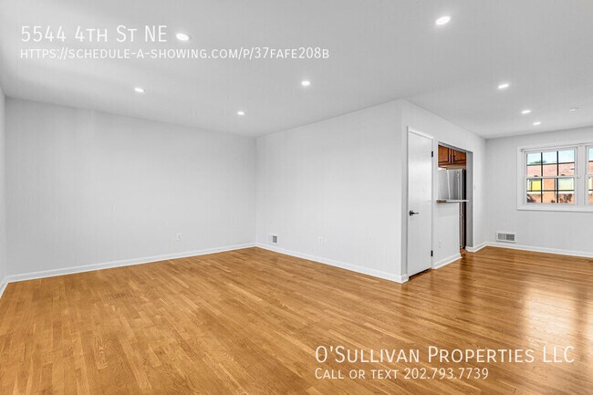 Building Photo - 5544 4th St NE