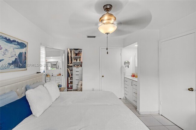 Building Photo - 6201 SW 138th Ct