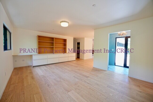 Building Photo - All New!  Fabulous 3 bedroom Fairfax house...